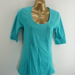 Lucy tech tunic top size S